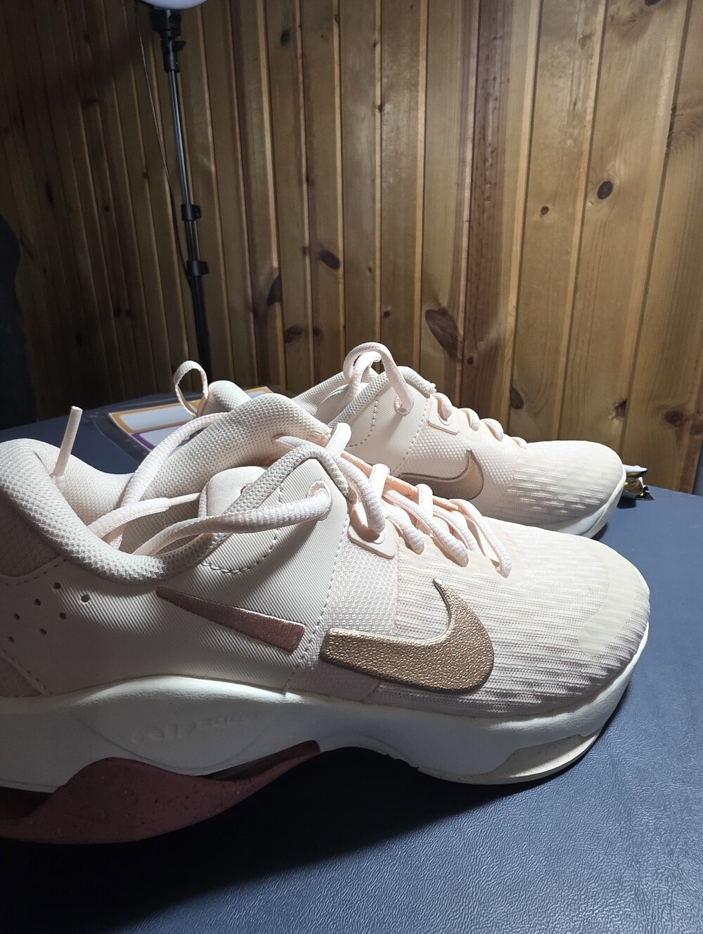 Nike Zoom Bella Women's Pale Pink Running Sneakers Size 8w.